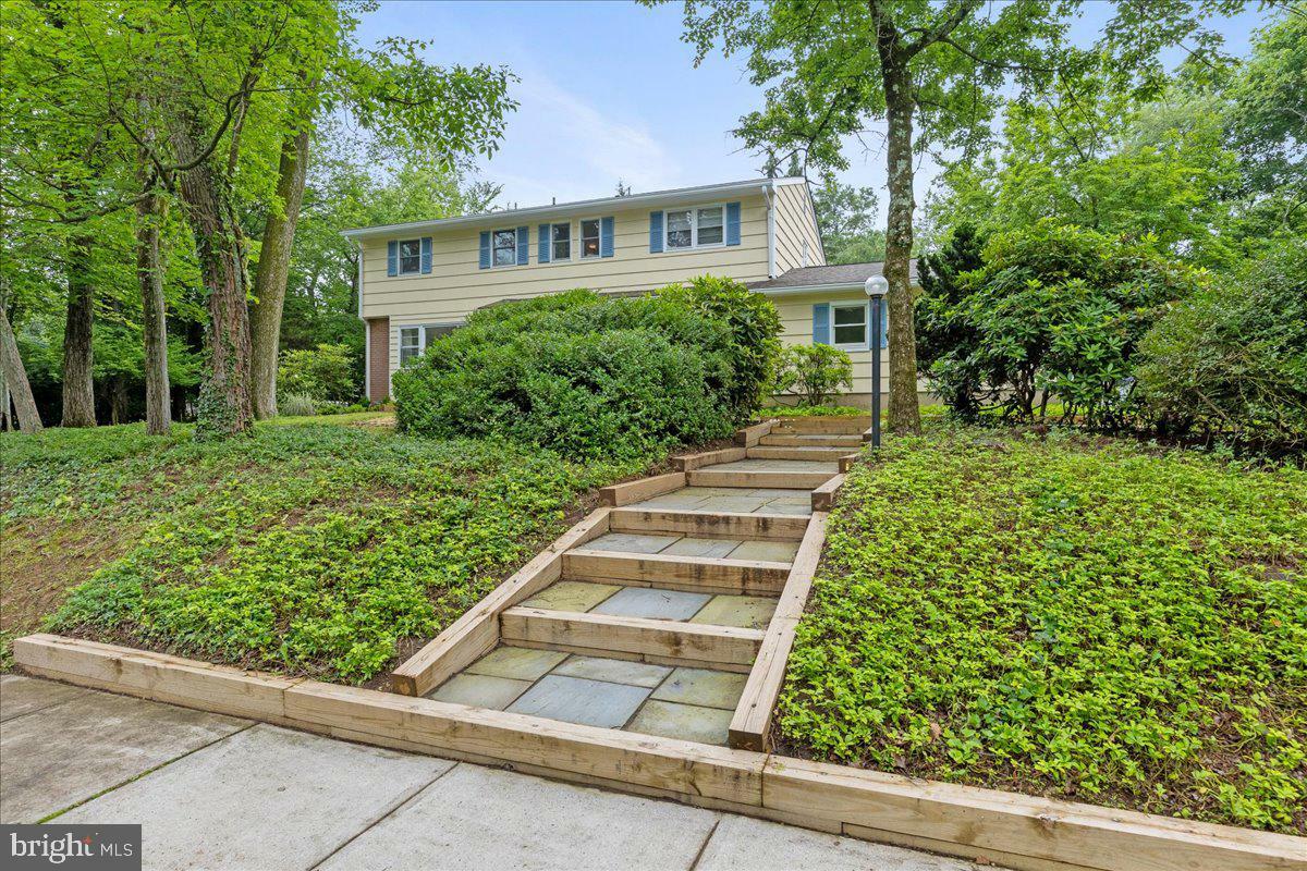 Property Photo: 81 Woodside Lane NJ 08540