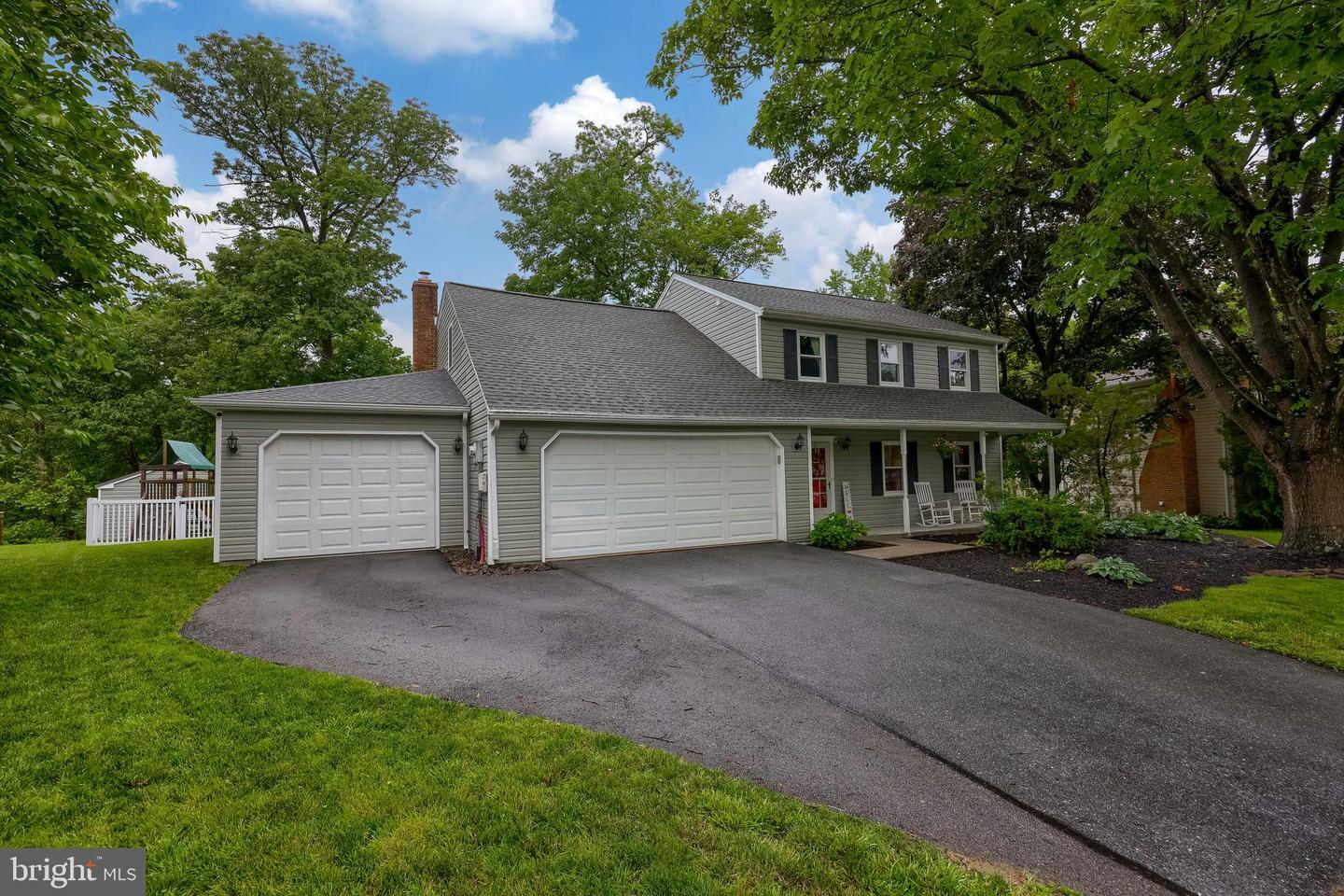 Property Photo: 108 Woodridge Drive PA 17110