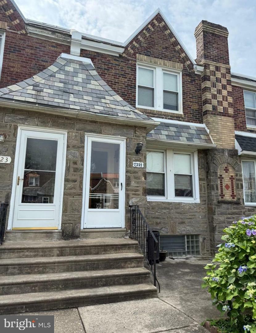 7221 Charles Street  Philadelphia PA 19135 photo