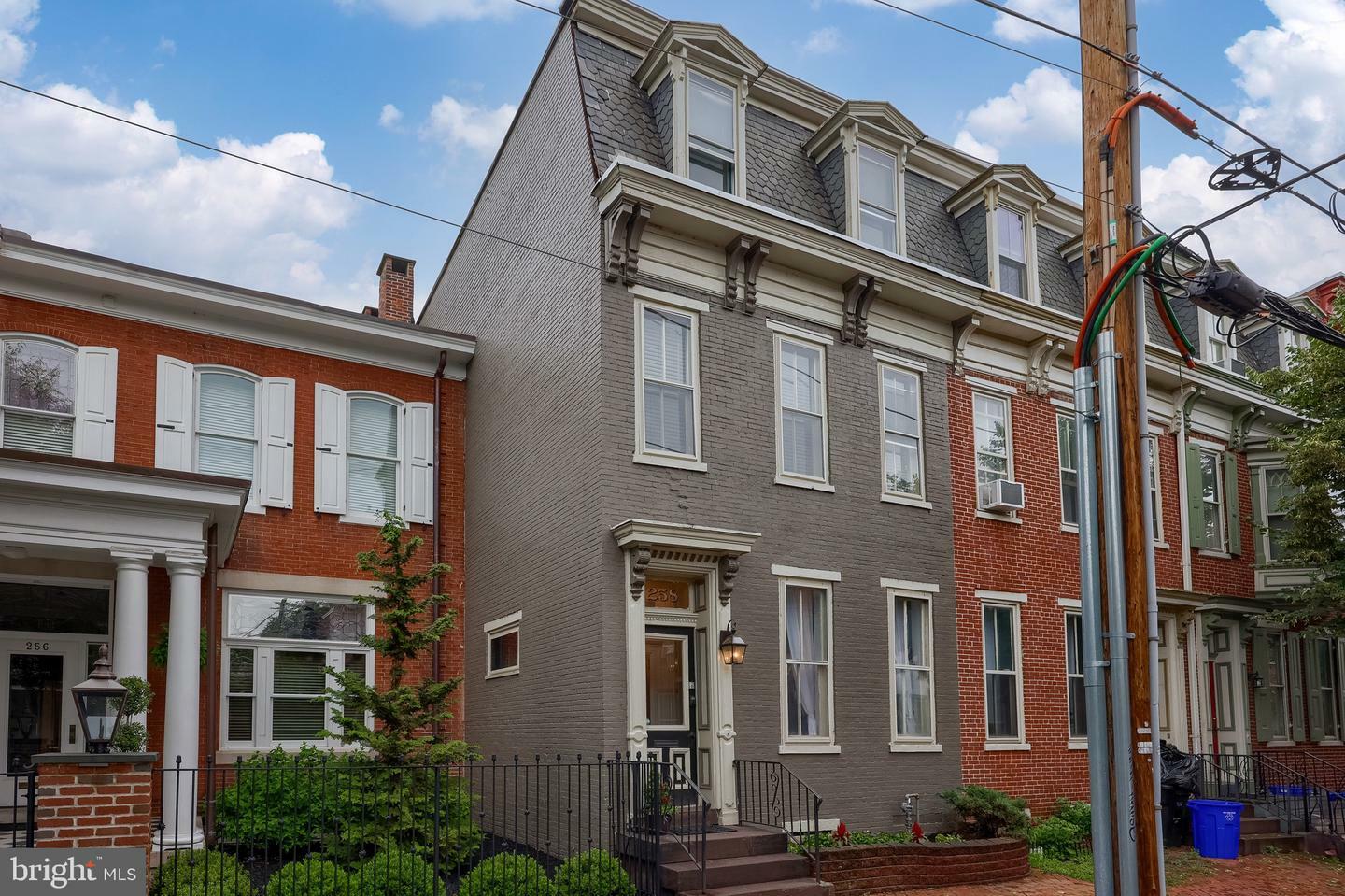 Property Photo:  258 Herr Street  PA 17102 