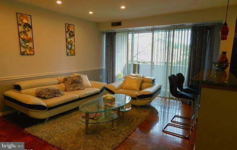 Property Photo: 5600 Bloomfield Drive 2 VA 22312