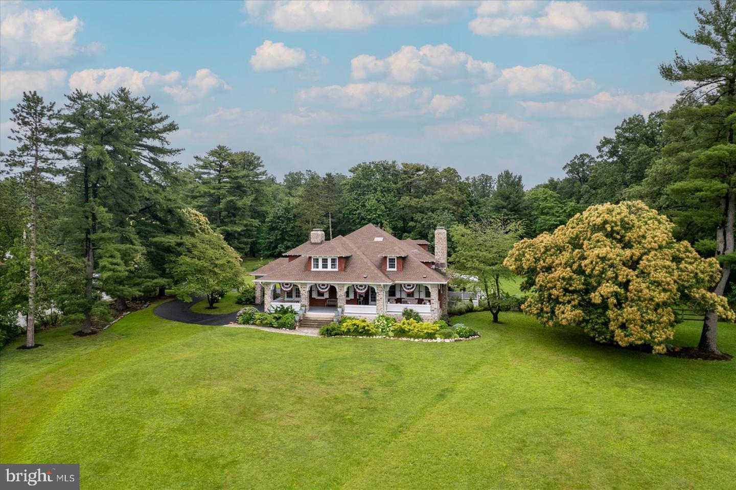 Property Photo: 2165 Broadway PA 17331