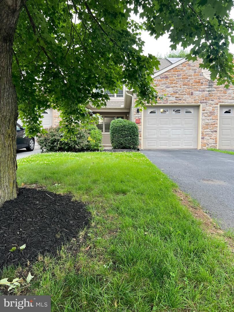 Property Photo:  415 Alexandria Court  PA 17547 