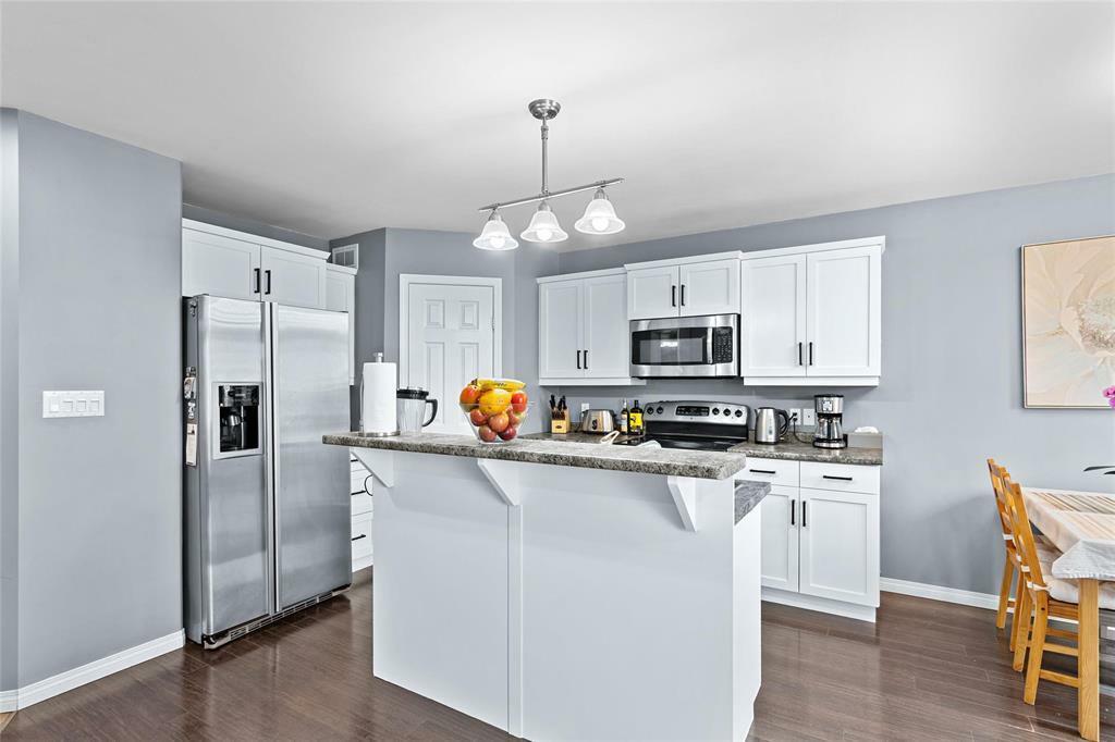 Property Photo:  3 Landsbury Lane  MB R0A 0A2 