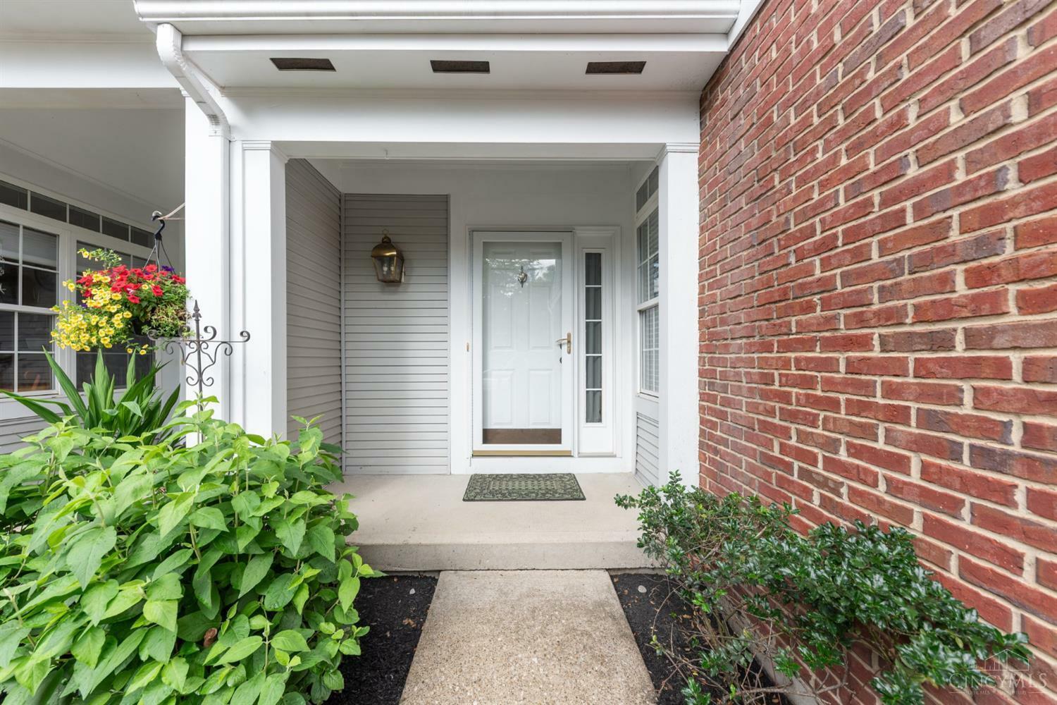 1045 Wittshire Circle  Anderson Twp OH 45255 photo