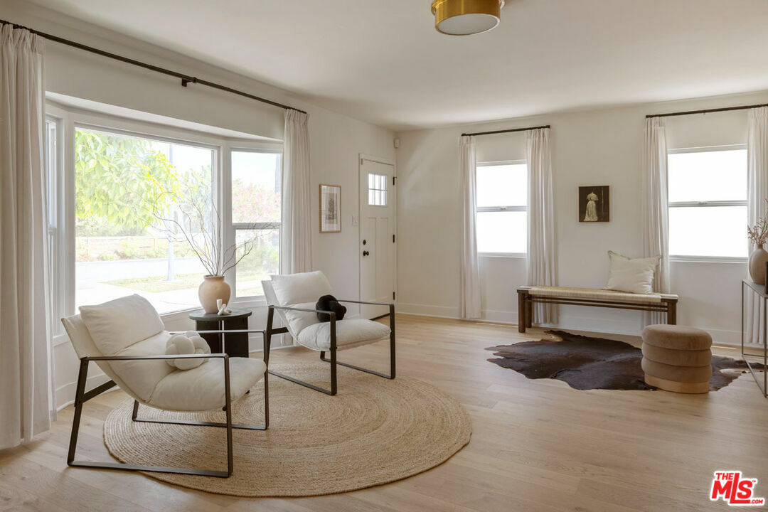 Property Photo: 3031 Virginia Rd CA 90016