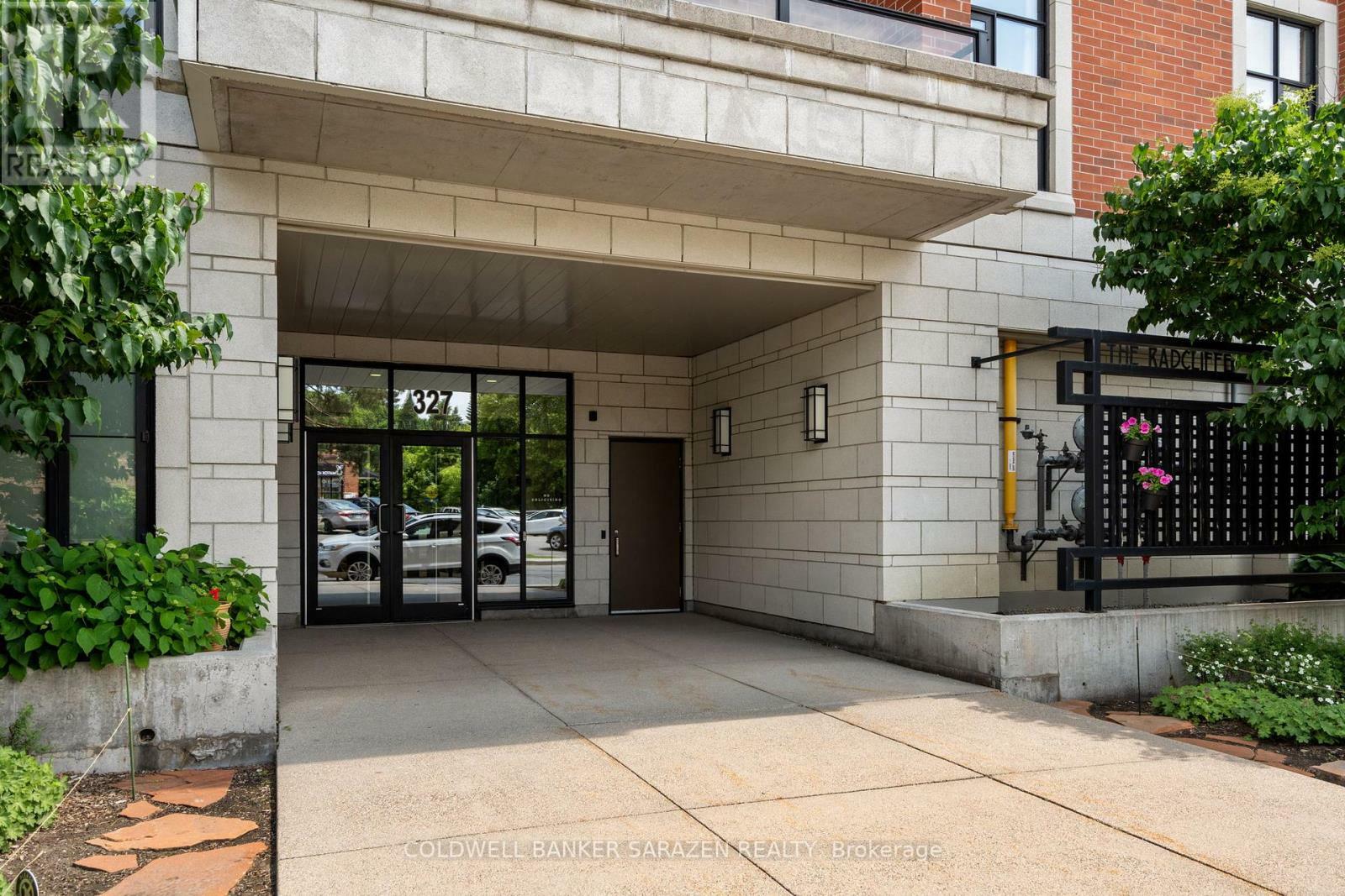 Property Photo:  327 Breezehill Avenue South 504  ON K1Y 1R6 