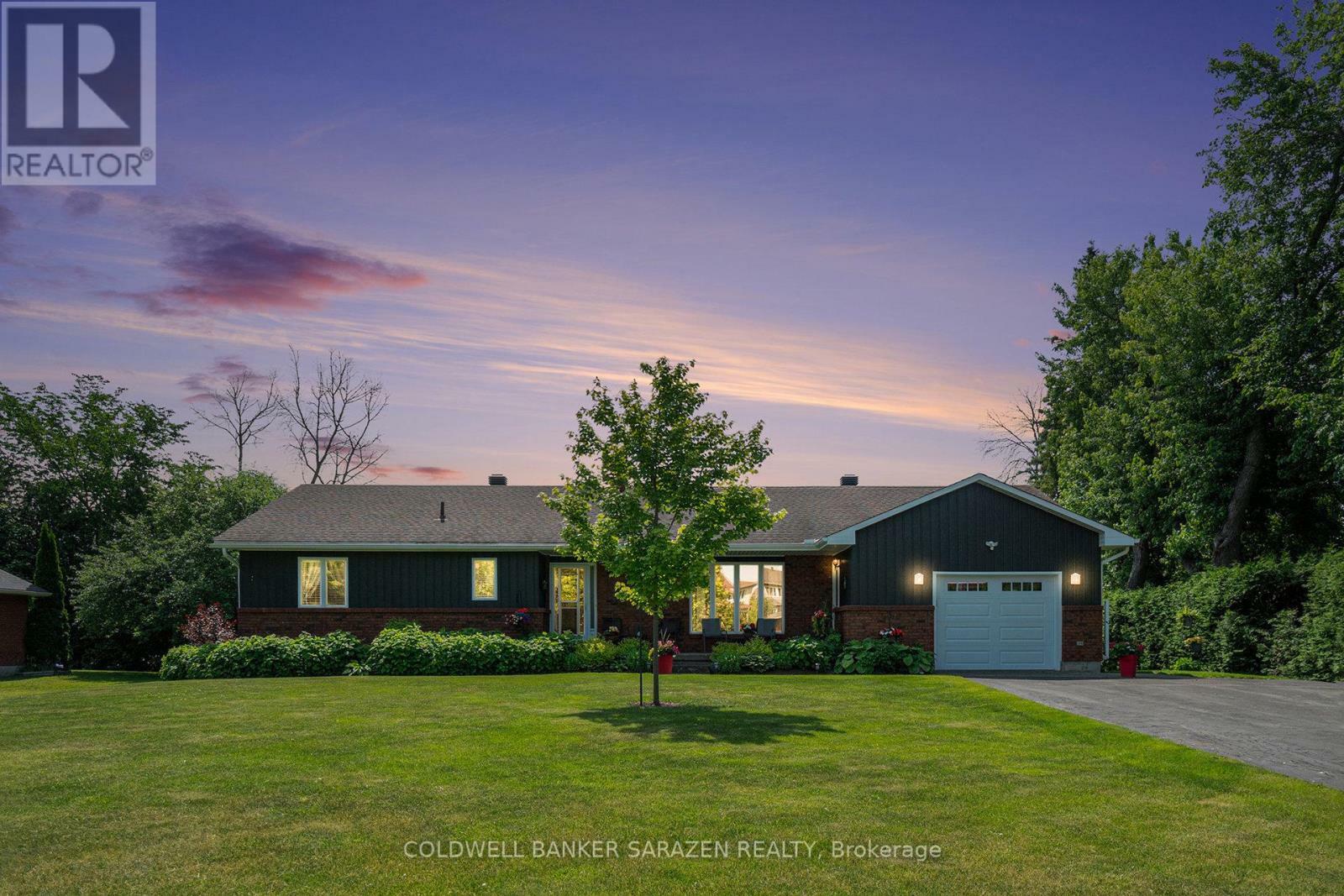 37 Wabalac Drive East  McNab/Braeside ON K7S 3G9 photo