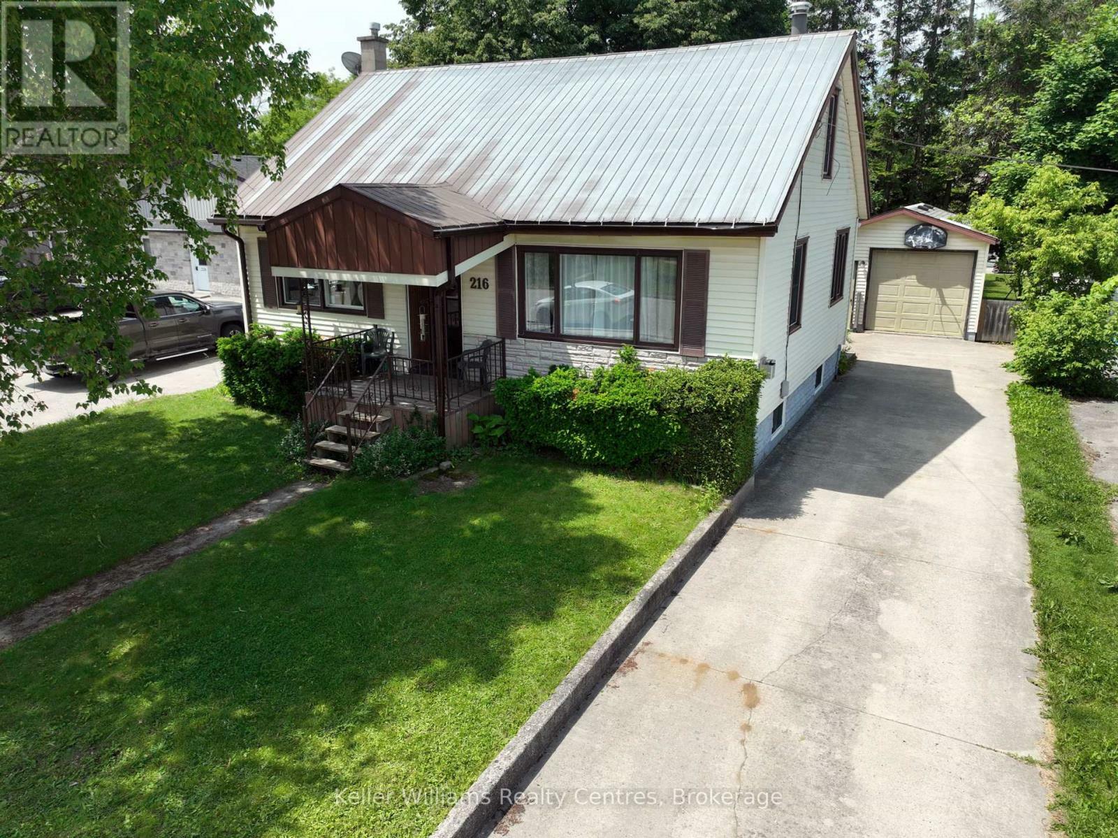 Property Photo: 216 Queen Street South ON N0G 1R0