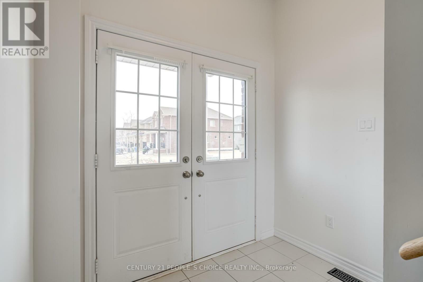 Property Photo: 346 Van Dusen Avenue South ON N0C 1B0