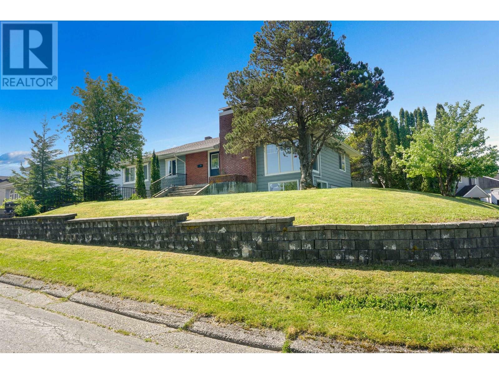Property Photo: 1437 Cormorant Avenue BC V8C 1R9