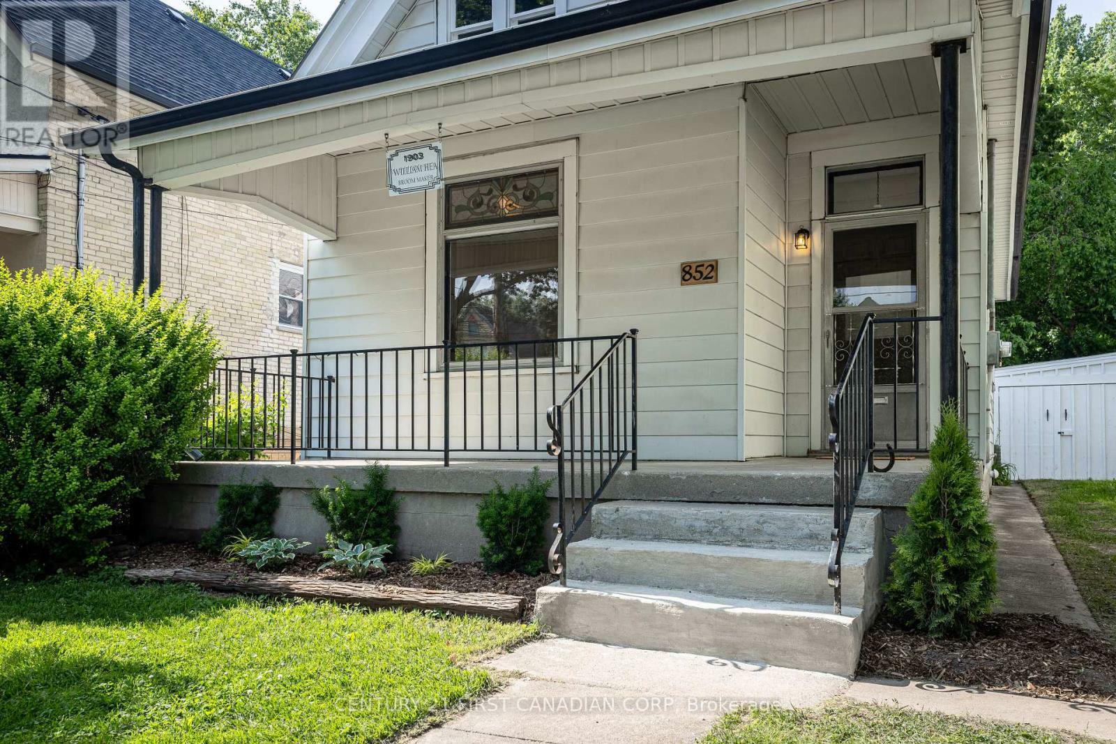 Property Photo: 852 Princess Avenue ON N5W 3M4