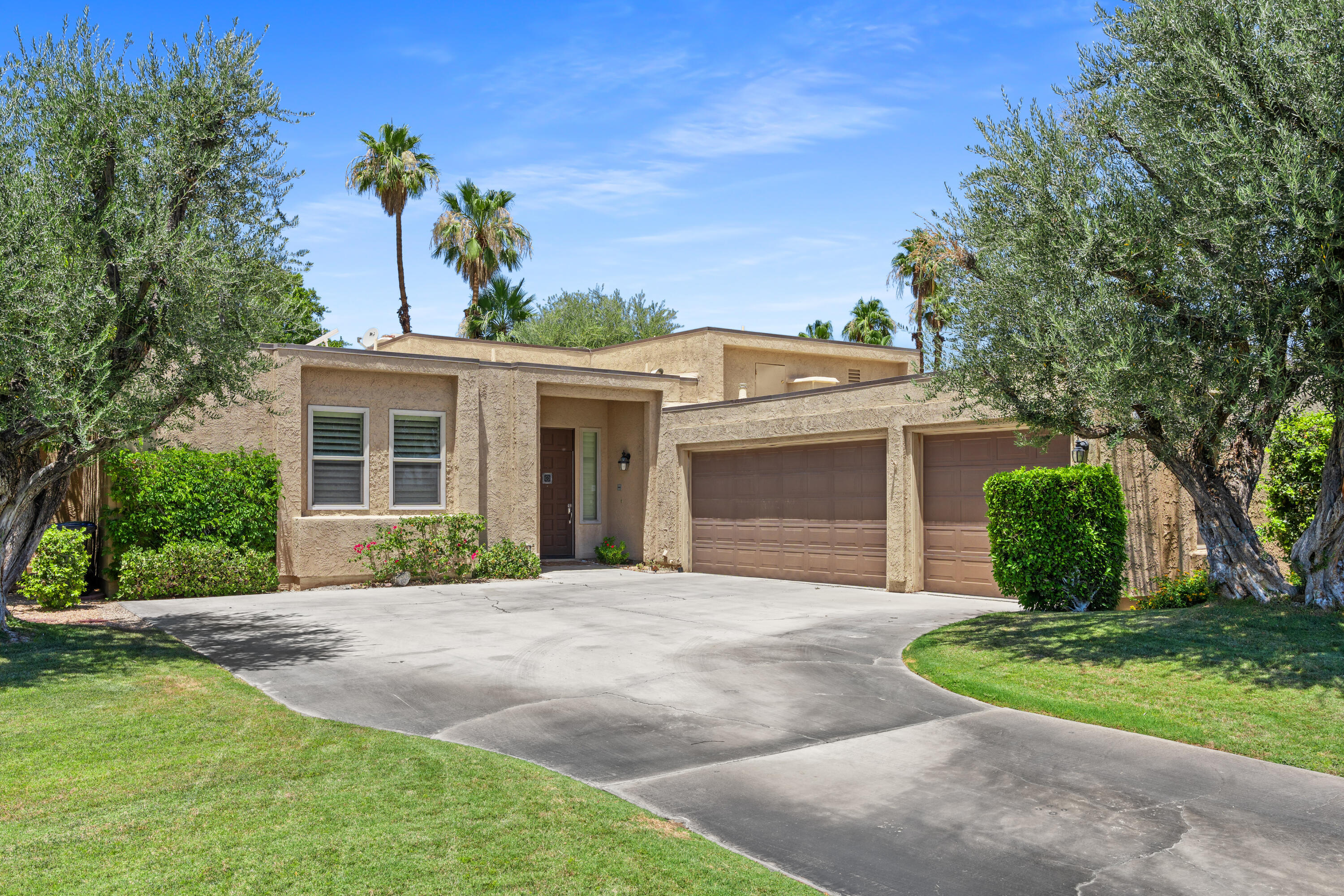 Property Photo:  30 San Juan Drive  CA 92270 