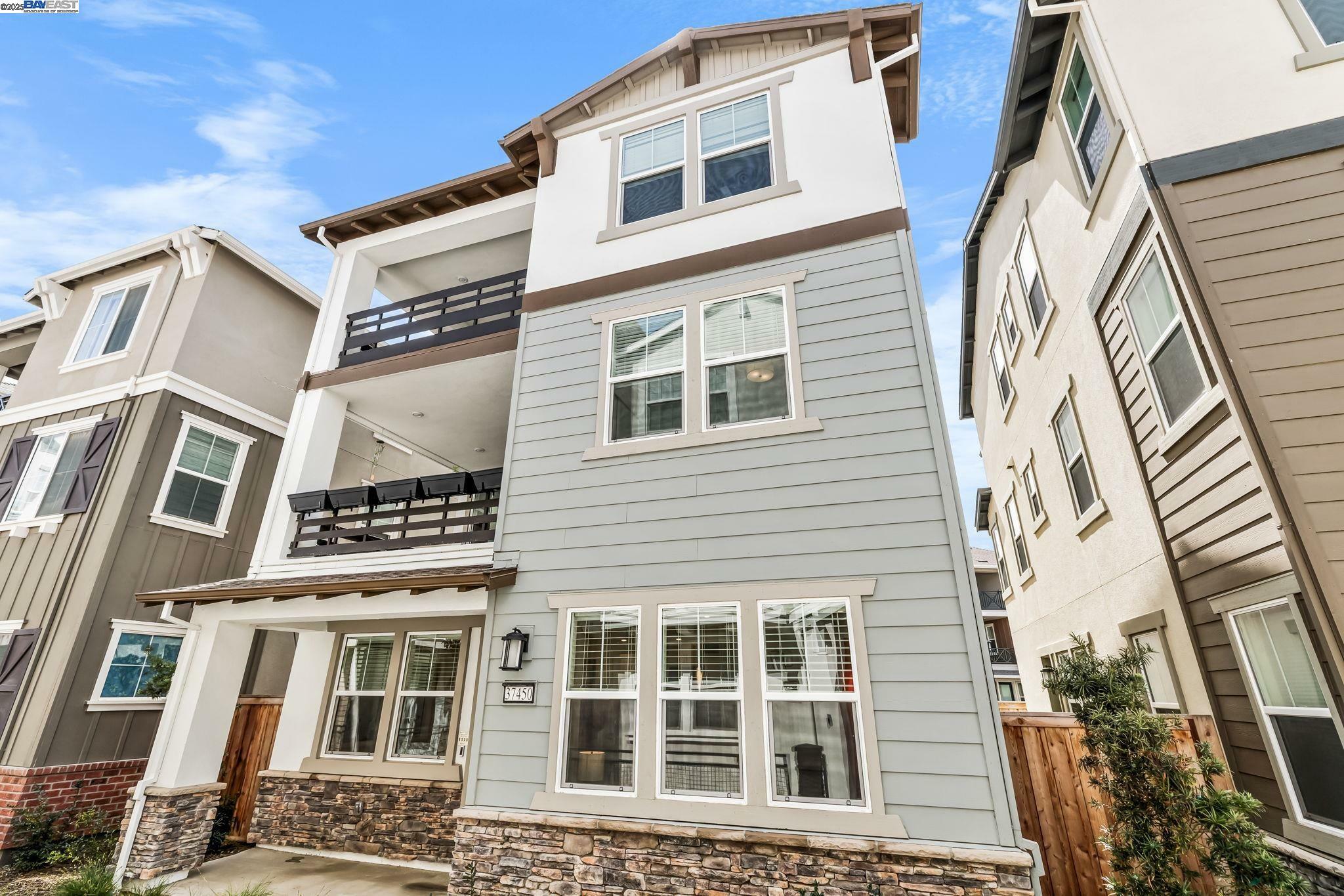 Property Photo: 37450 Watersail Way CA 94560