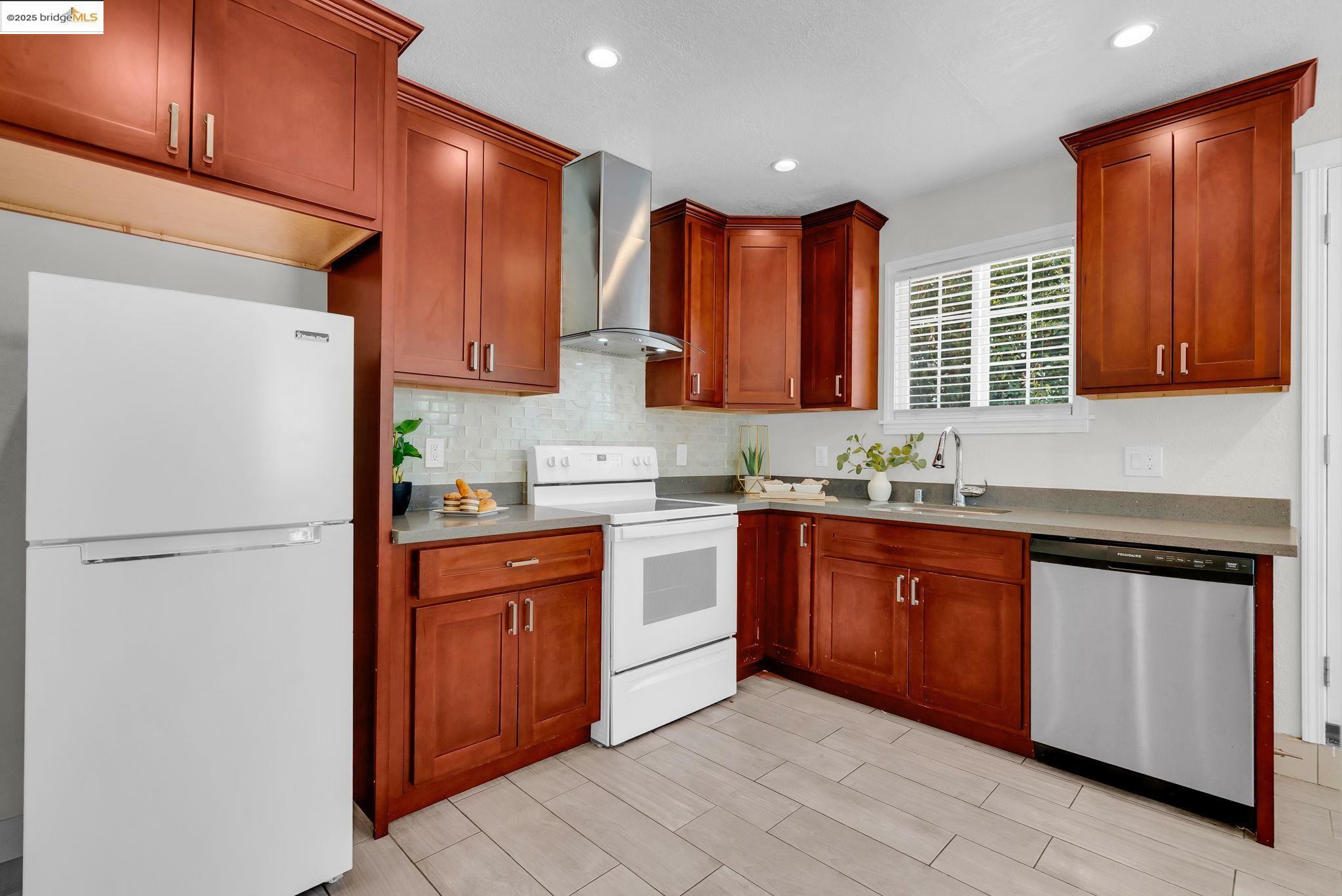 Property Photo:  19790-17972 Stanton Ave  CA 94546 