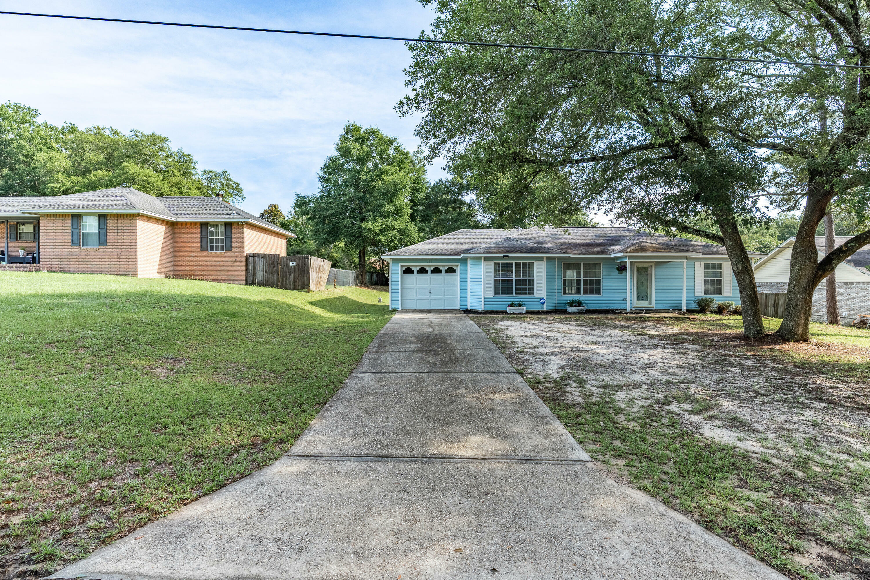 Property Photo: 126 Claire Drive FL 32536