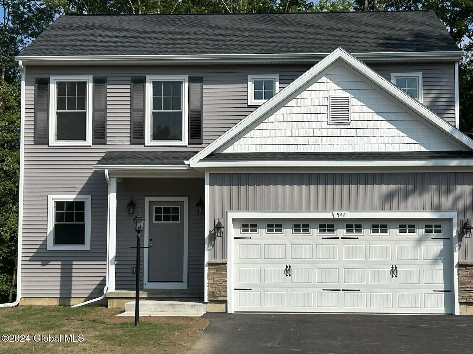 Property Photo: 926 Ridgeview Circle NY 12033