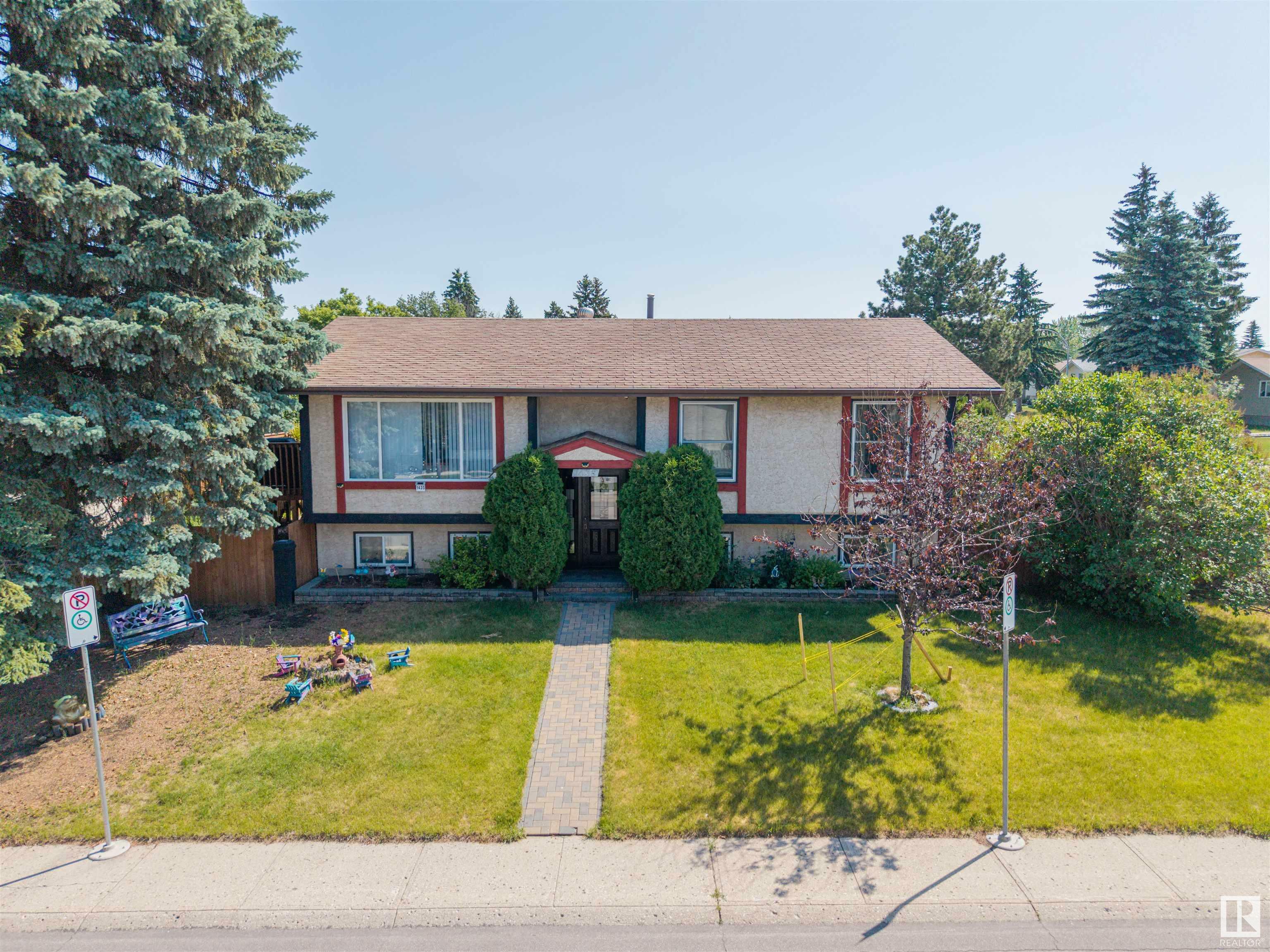 Property Photo: 1435 53 Street NW AB T6L 2Y9