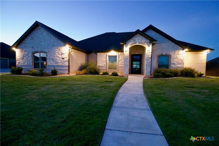 Property Photo: 9110 Woodbine Drive TX 76502