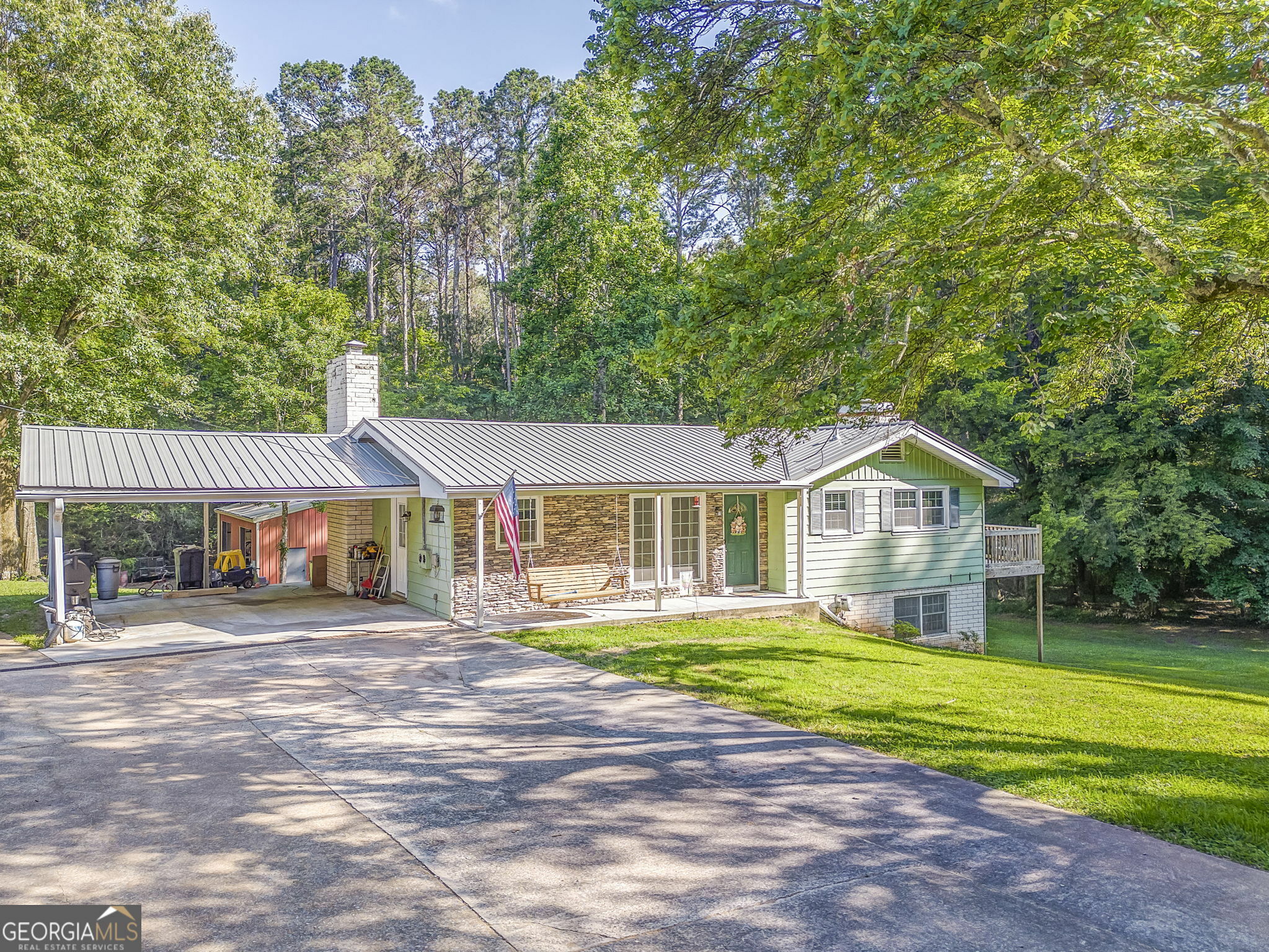 Property Photo: 1525 Horseleg Creek Road SW GA 30165