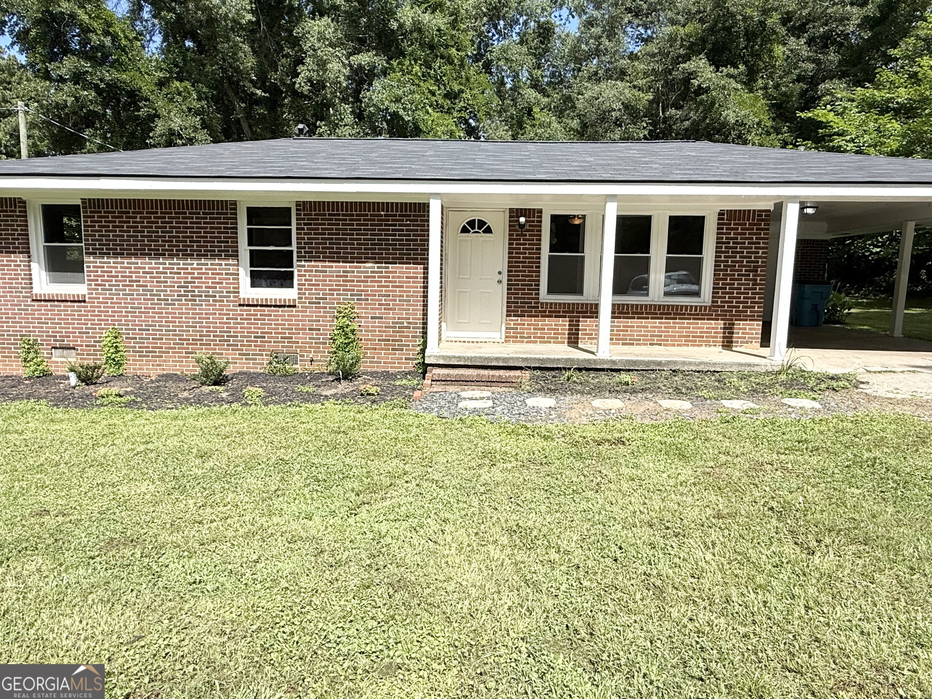 Property Photo:  882 Campbell Road  GA 30014 