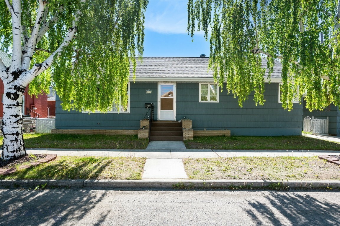 Property Photo:  209 Spruce Street  MT 59711 