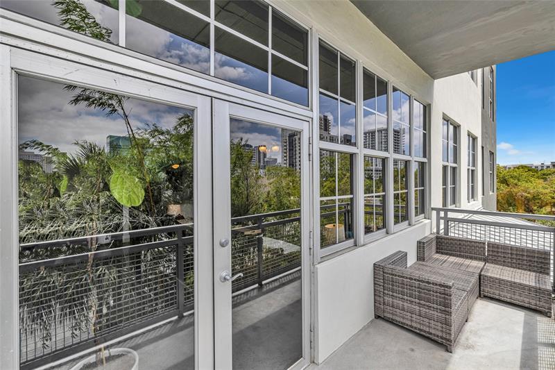 Property Photo: 425 N Andrews Ave 303 FL 33301