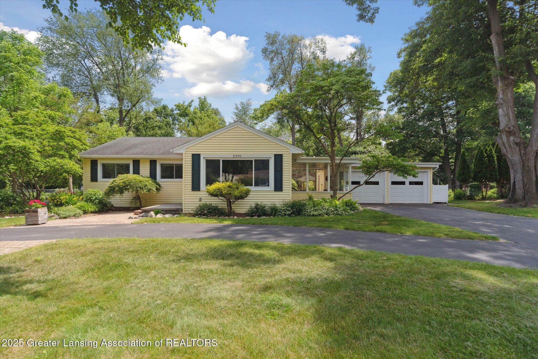Property Photo: 2391 Shawnee Trail MI 48864