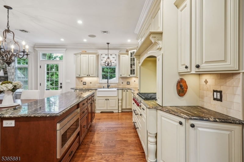 27 Wesley Ct  New Providence Boro NJ 07974 photo