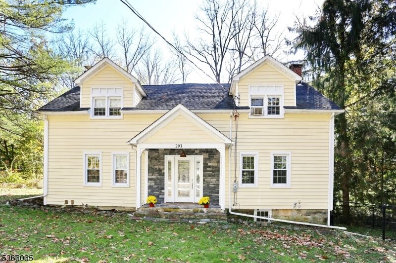 Property Photo:  293 94 South 2  NY 10990 