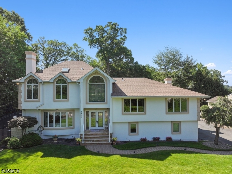 1503 Woodacres Dr  Mountainside Boro NJ 07092 photo