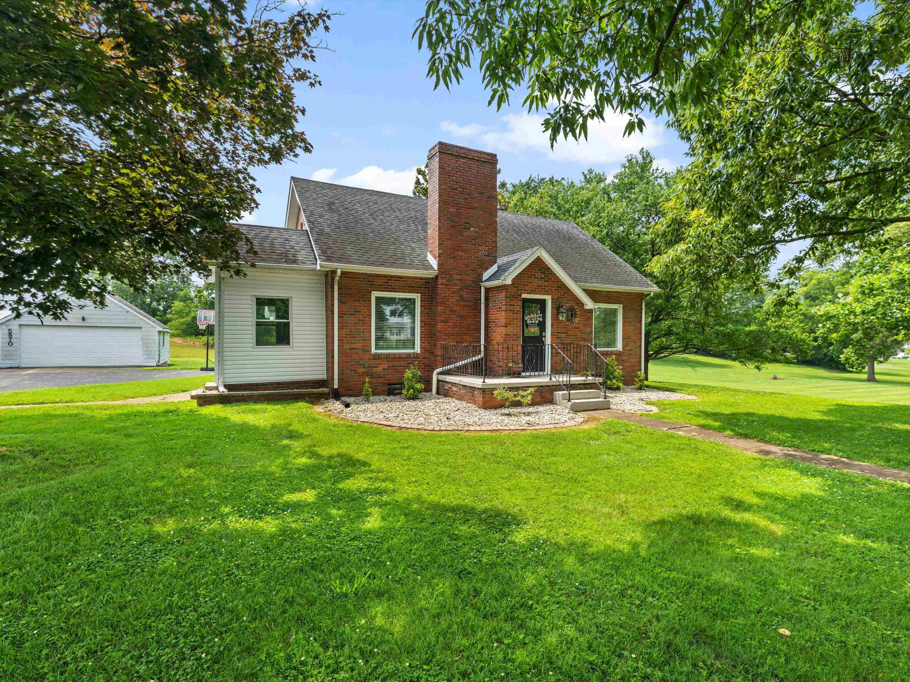 Property Photo: 5870 W State Route 136 KY 42420