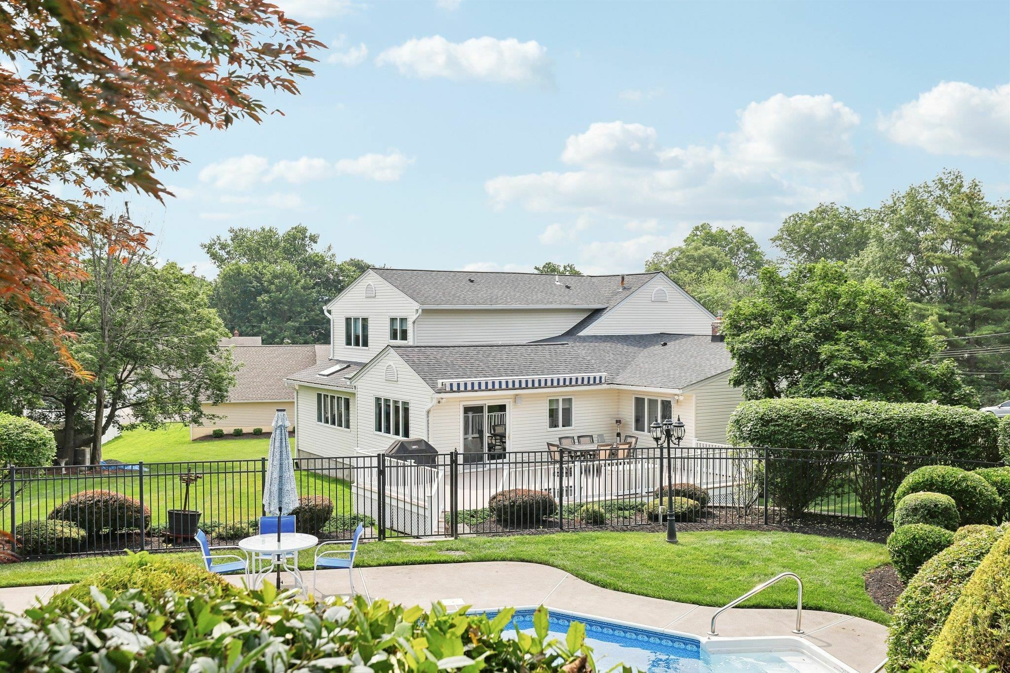 Property Photo: 6 Kipp Ct NJ 07470