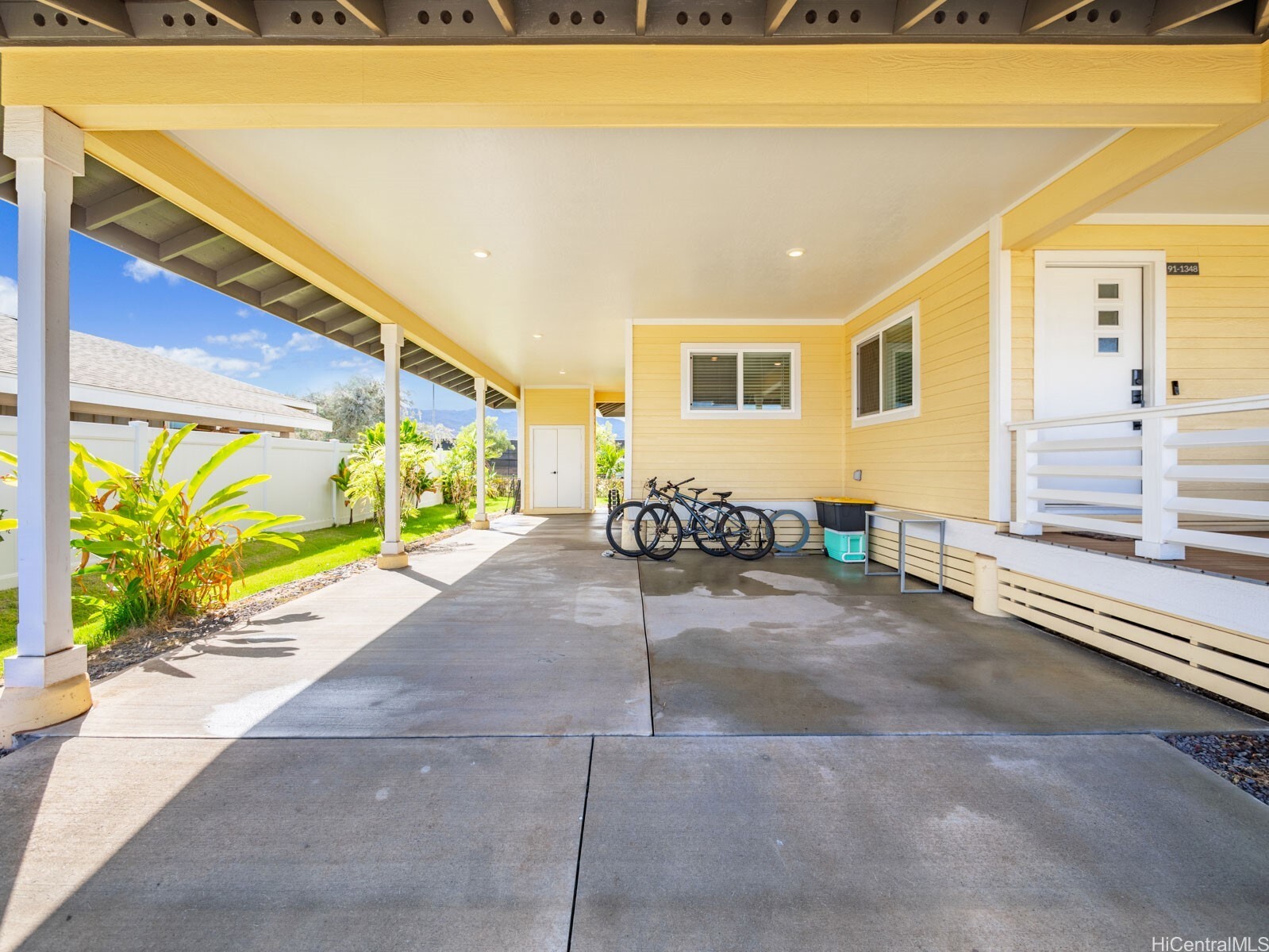 Property Photo: 91-1348 Kakiwi Street HI 96706