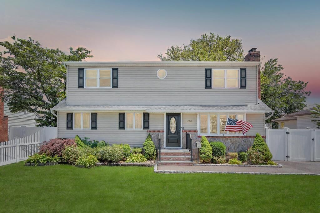 Property Photo: 260 9th Street NY 11714