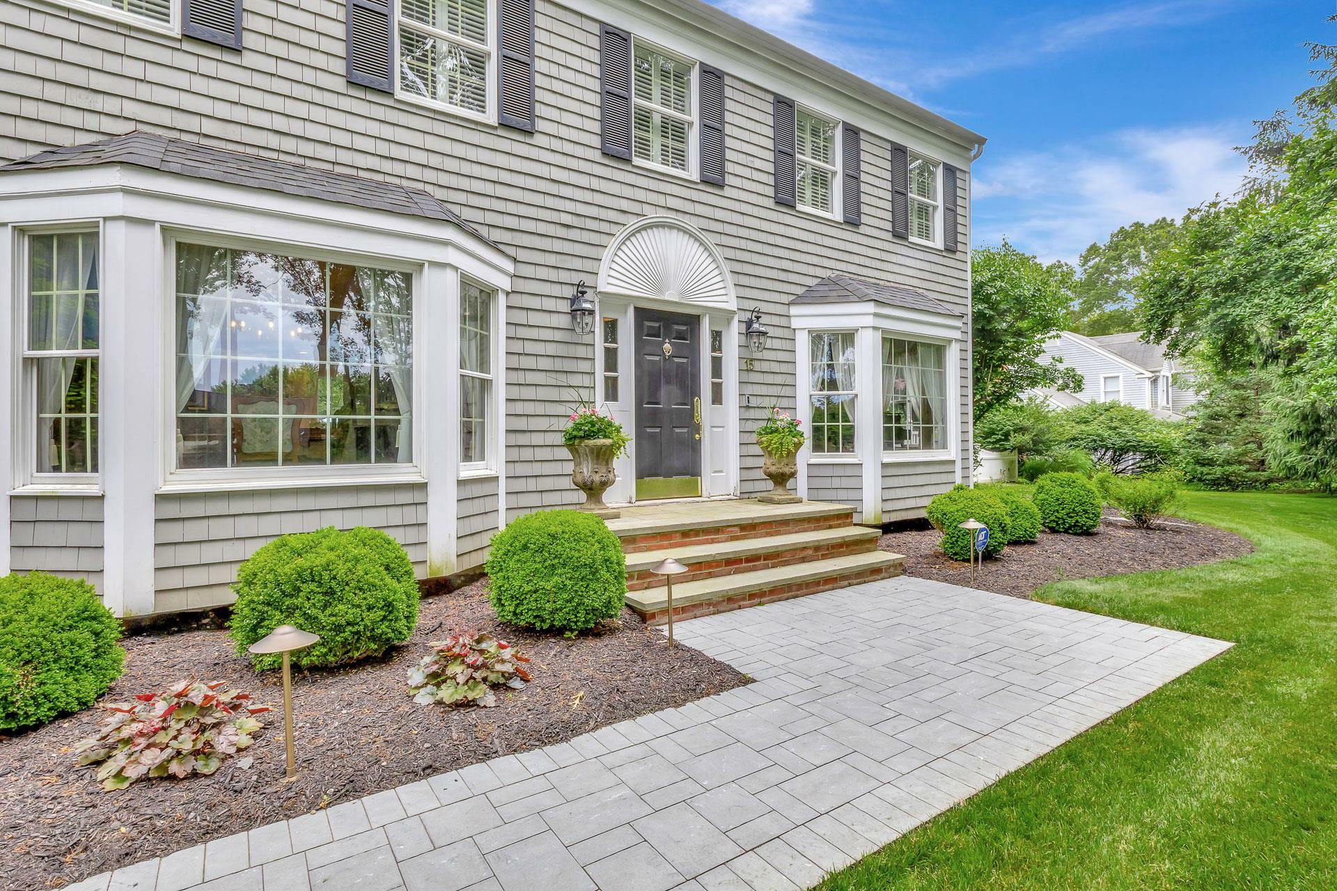 Property Photo:  15 Hermitage Street  NY 11792 