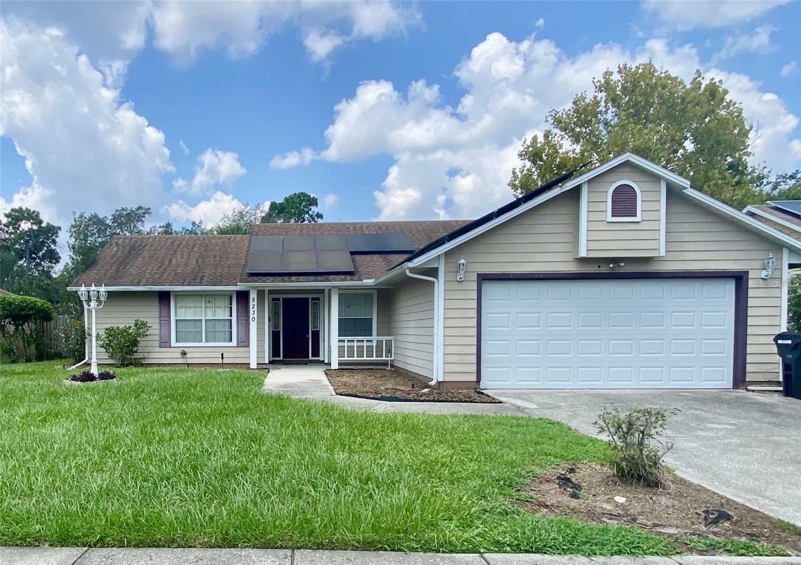 5230 Clarion Oaks Drive  Orlando FL 32808 photo