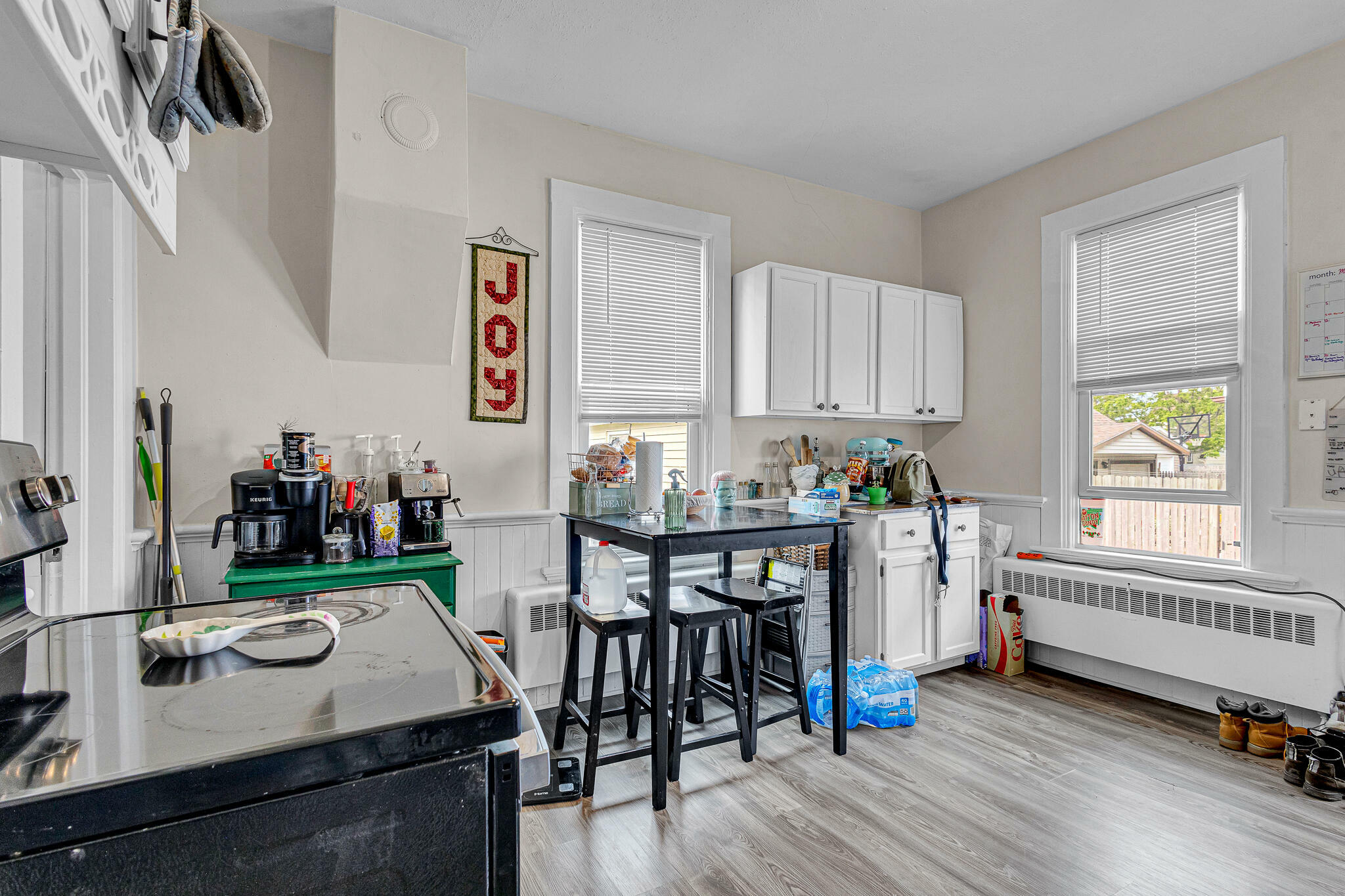 Property Photo: 628 End Ct 628A WI 53081