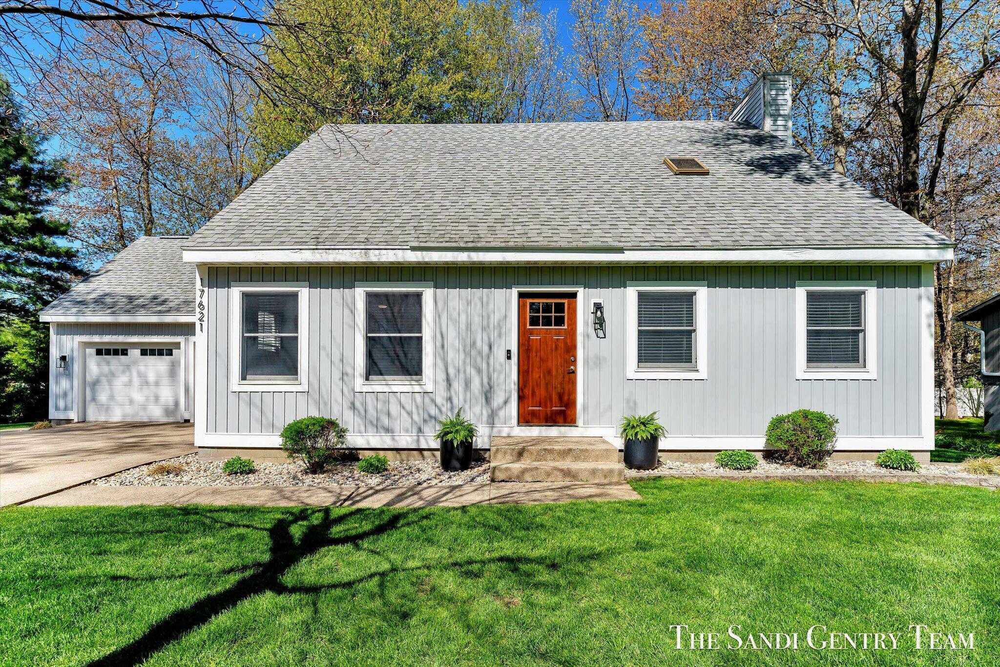 Property Photo: 17621 Bayberry MI 49456