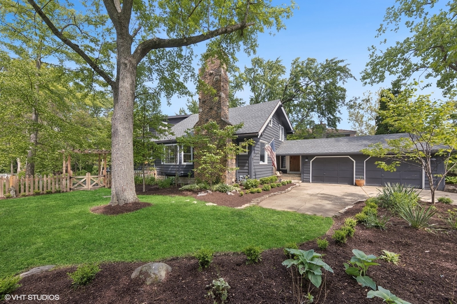 Property Photo: 3622 Fairview Avenue IL 60515
