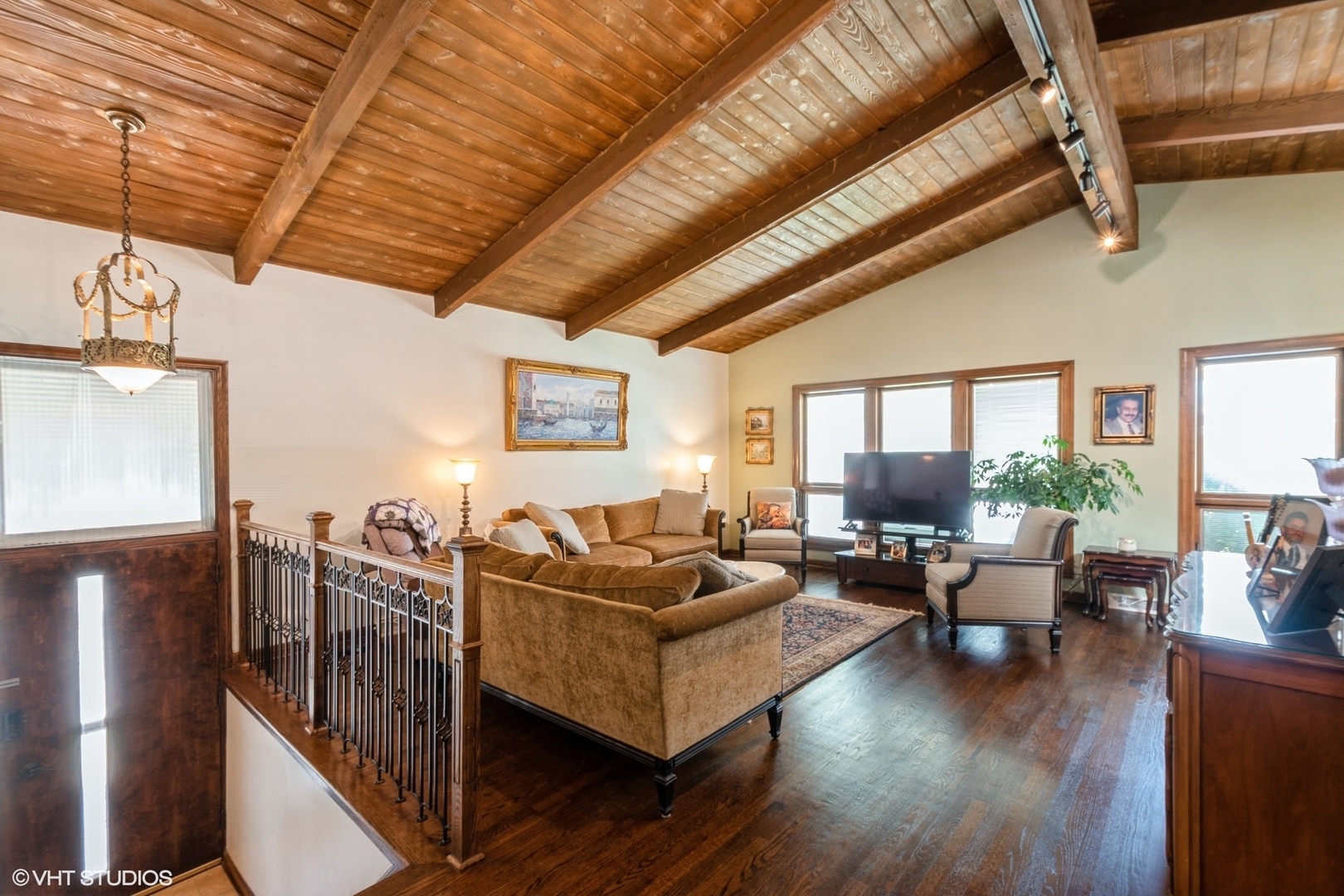 Property Photo: 4841 W Lunt Avenue IL 60712