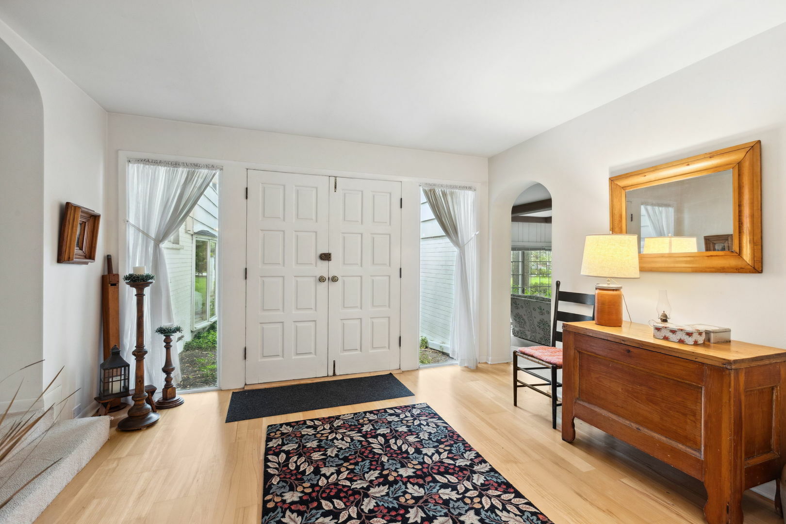 Property Photo: 1541 Woodlark Drive IL 60062