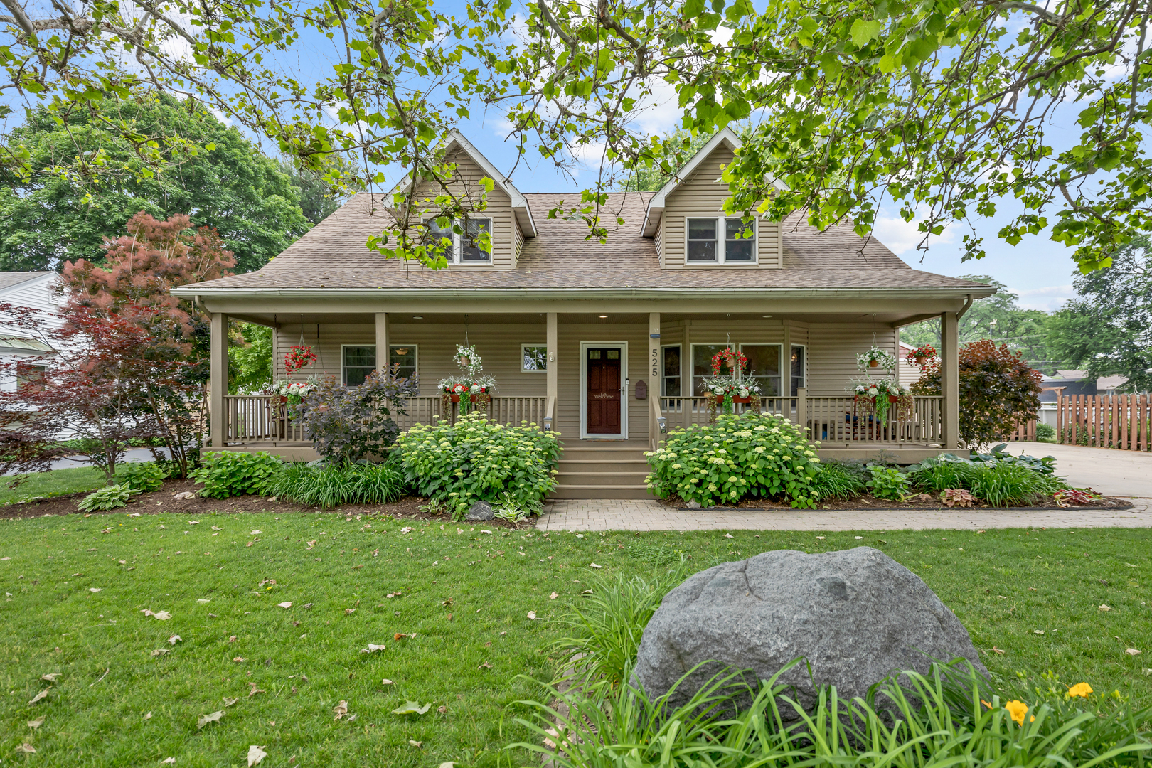 Property Photo: 525 Palmer Avenue IL 60506