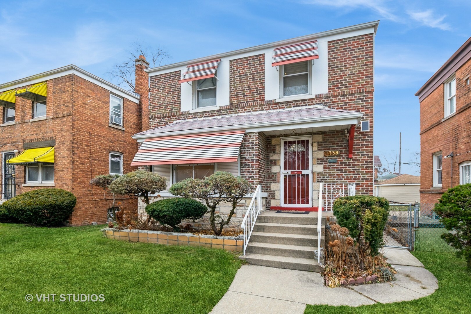 Property Photo: 9739 S Ellis Avenue IL 60628