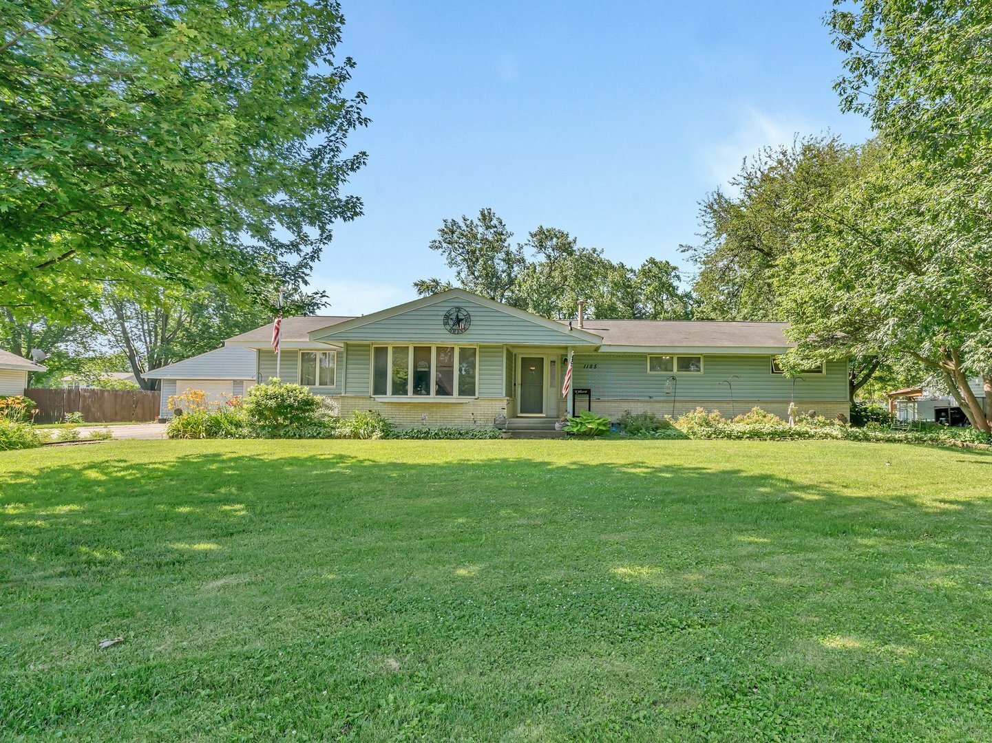 Property Photo: 1165 E 2nd Street IL 60416