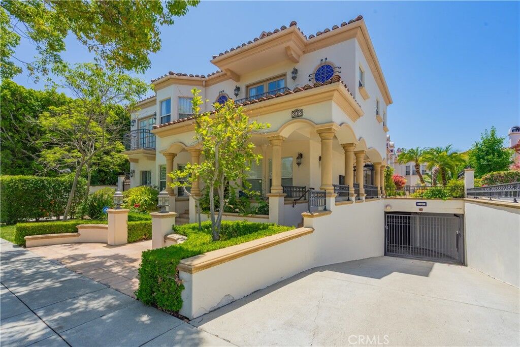 Property Photo:  332 Allendale Road 5  CA 91106 