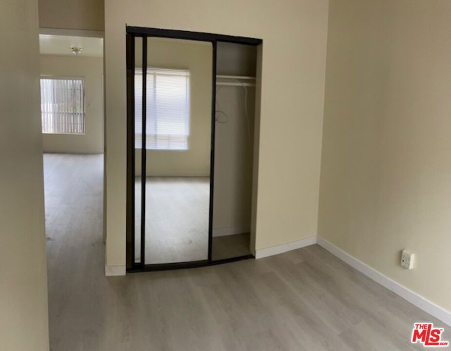 Property Photo: 910 S Kingsley Drive A CA 90006