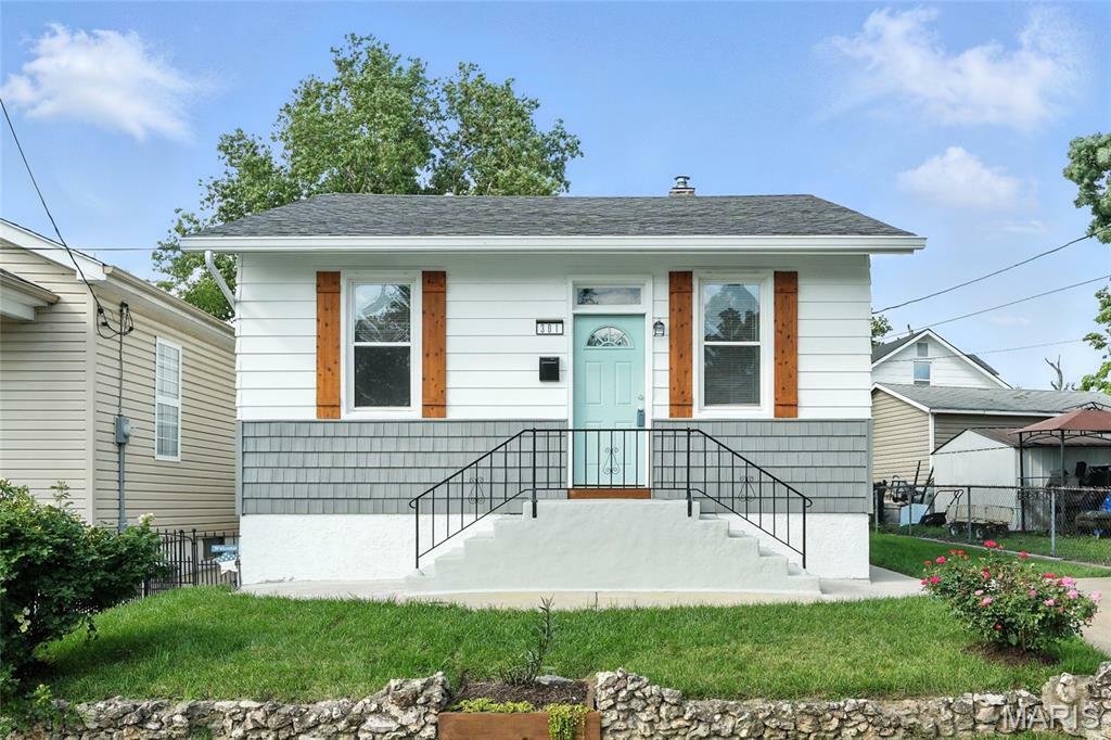 301 Weiss Avenue  St Louis MO 63125 photo