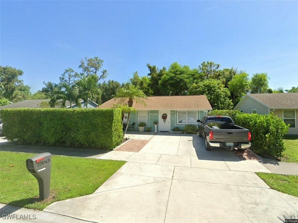 Property Photo: 12043 Sitterley Street FL 34113