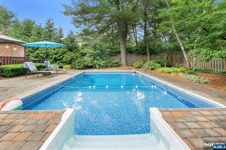 Property Photo: 552 Godwin Avenue NJ 07432